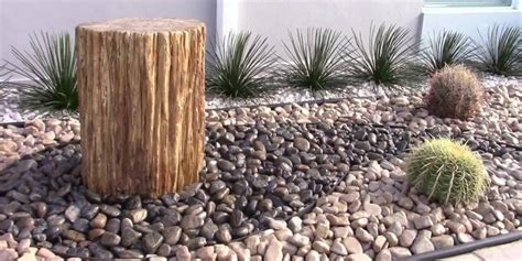 5 Kinds of Rocks Used for Desert Landscaping - Organize With Sandy