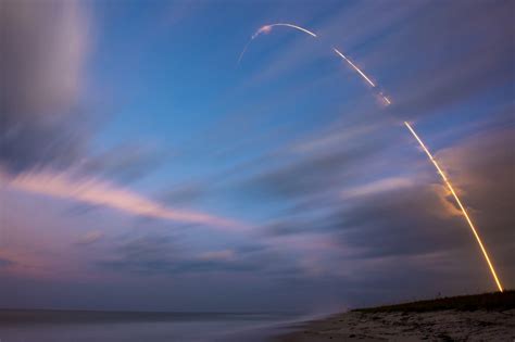 Spacex Successfully Deploys 22 Starlink Satellites In Record Breaking