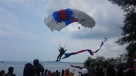 Wisata Pantai Tanjungpendam Belitung Jangan Lupa Melancong Dan