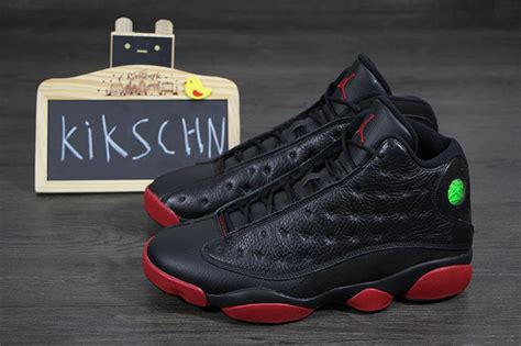 Air Jordan 13 - Black - Red