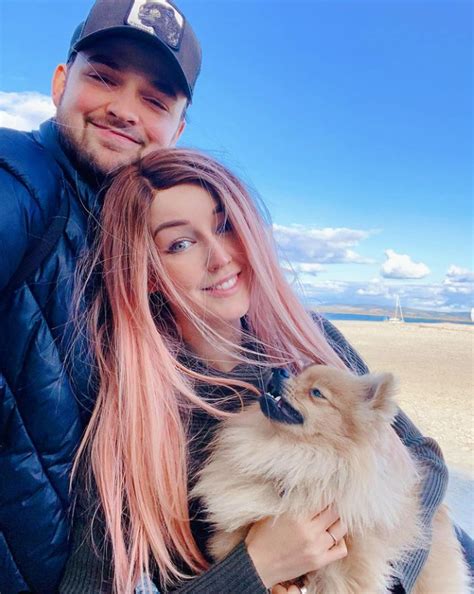 Clare Siobhan Biography, Age, Birthday, Family, Boyfriend, Facts, Net