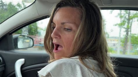 Je Baise Une MILF Sur Un Parking Et Elle Avale Mon Sperme Marty Wendy