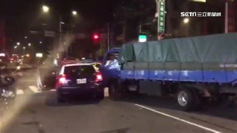 無照駕駛又持毒！假配合真逃逸 心虛男竟開車撞警 社會 三立新聞網 Setn