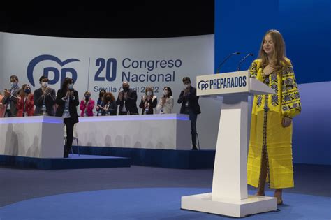 La proclamación de Feijóo como presidente del PP en Sevilla en imágenes