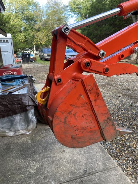 Weld On Backhoe Bucket Hook Orangetractortalks Everything Kubota