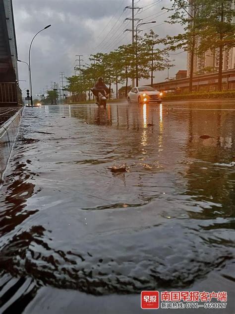 南宁狂风暴雨上线！多预警齐发！广西又有暴雨 雷暴大风 冰雹来袭