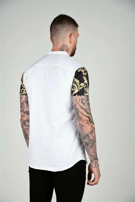 SikSilk Camisa Oxford Con Cuello Mao Color Negro Y Dorado S S Camisas