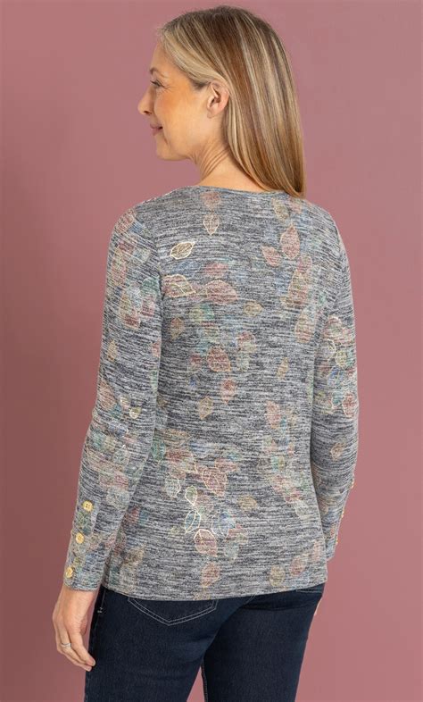 Anna Rose Shimmer Leaf Print Knit Top In Multi Klass