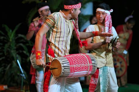 Folk Dancers Of Assam Folk Dances Of Assam India Assam I Flickr