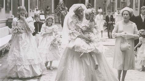 Charles and Diana Wedding Pictures: Candid Royal Wedding Pictures | Glamour