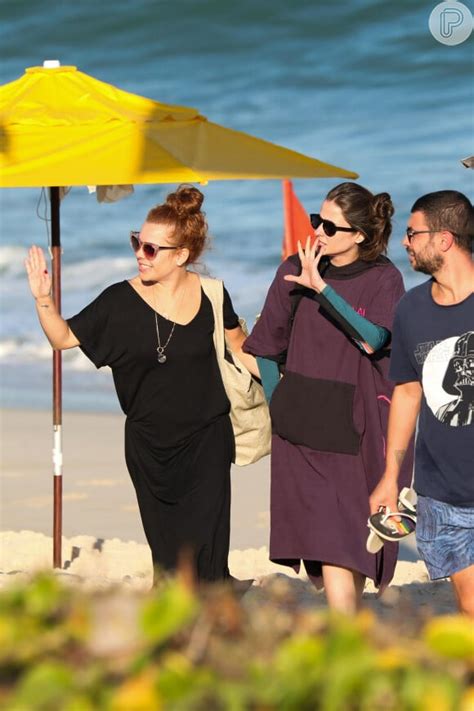 Thiaguinho E Carol Peixinho Curtem Praia Fernanda Souza E A