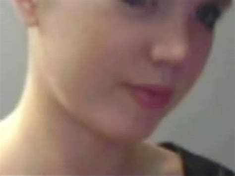 Modelo Lindo Hace Striptease Sorpresa Nuevo Xvideos