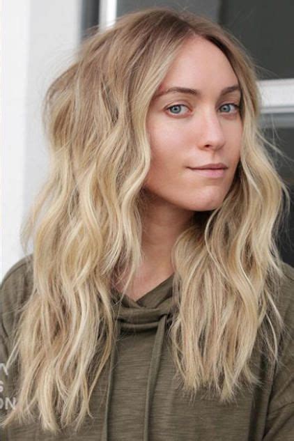 Wheat Blonde Is Every Indecisive Blondes Perfect Hair Color For Fall 2019 Perfect Hair Color