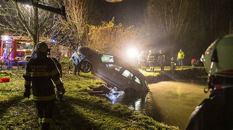 Pollham Auto in Teich gestürzt Nachrichten at