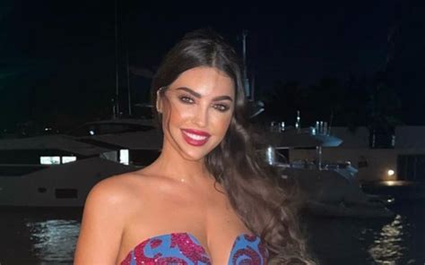 Wow Wesley Sneijder Ziet Yolanthe Cabau Verrassen Met Heel Groot