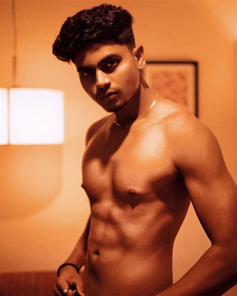 Chennai Boy On Twitter Now A Days Back Dancers Are More Sexy And Hot