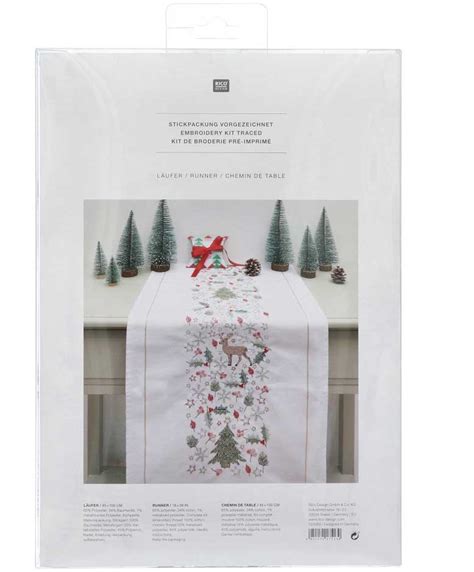 Rico Star Wreath Table Runner Embroidery Kit