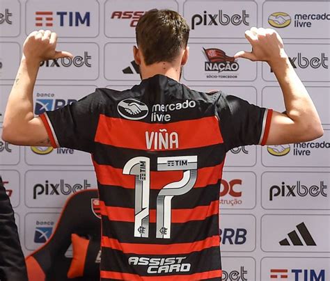 Mat As Vi A Celebra Chegada Ao Flamengo E Mostra Ambi O Sou Fla De