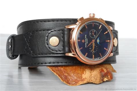 Часы золотые на черном кожаном браслете ручной работы купить в интернет ...