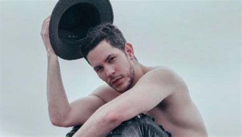 Christian Chávez exintegrante de RBD Mi mamá me botó de mi casa cuando se enteró que era gay