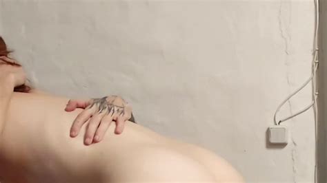 Cute girl find perfect place to sit her pussy Mr Qwerius Vidéos Porno Gratuites YouPorn