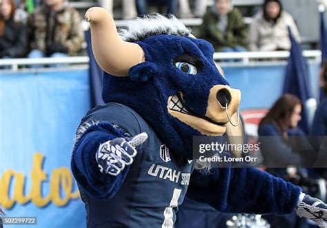 Aggies Mascot Photos and Premium High Res Pictures - Getty Images