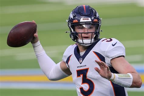 No Winner Yet In Broncos Qb Battle