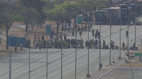 Ap S Novo Apelo Do Governo Caminhoneiros Bolsonaristas Liberam