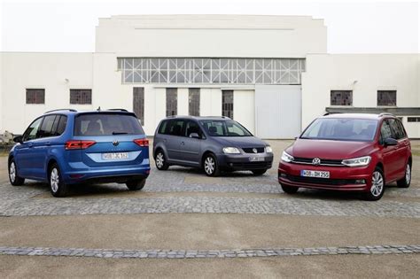 Volkswagen Touran Blaast Twintig Kaarsjes Uit AutoWeek