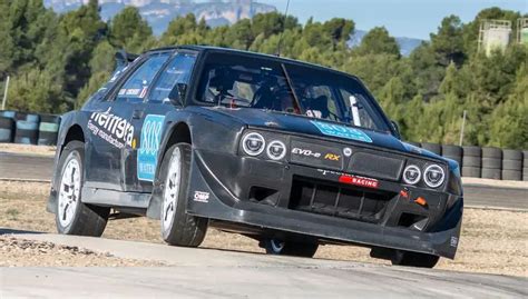 Sebastien Loeb guiderà una Lancia Delta elettrica nel WRX ecco le sue