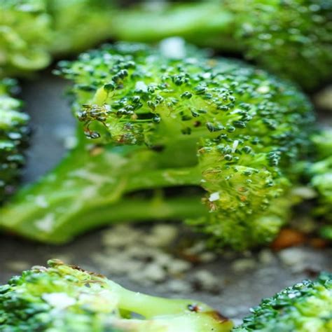 Garlic Parmesan Roasted Broccoli Florets