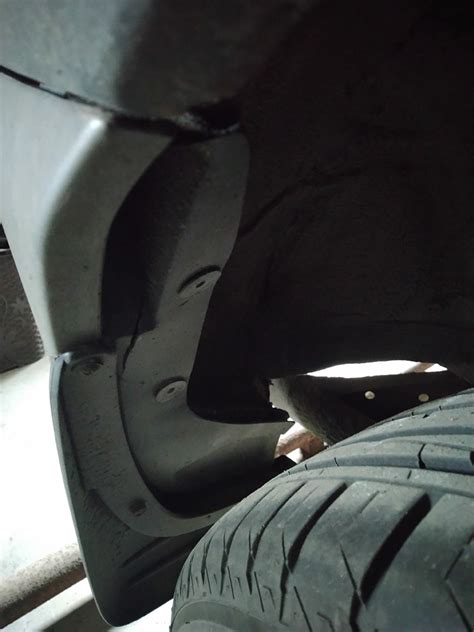 Клипсы #3. Клипсы заднего подкрылка — Toyota RAV4 (II), 2,4 л, 2004 ...