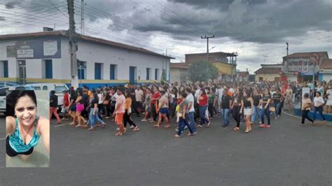 Como O E Homenagens Marcam Enterro De Maria Rita Em S O Miguel Do