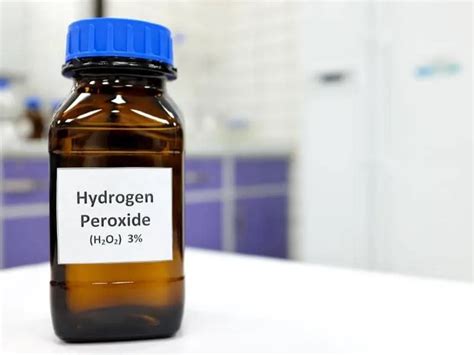 Can You Mix Vinegar And Hydrogen Peroxide Explained