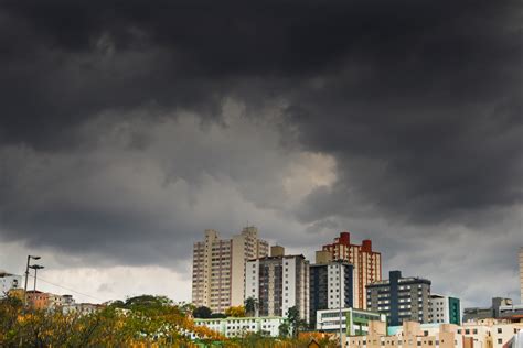 Defesa Civil Emite Alerta De Chuva Ventos De Km H Para Bh Veja