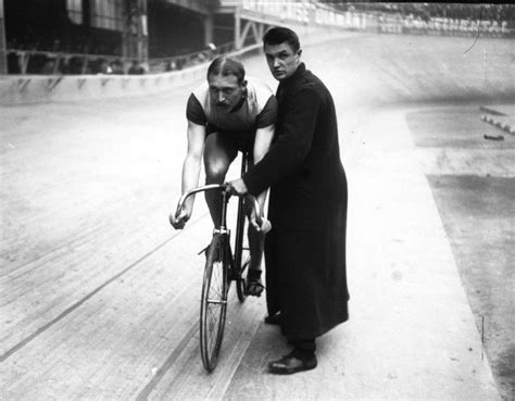 David Guénel on Twitter Le cycliste jockey Fernand Charron https