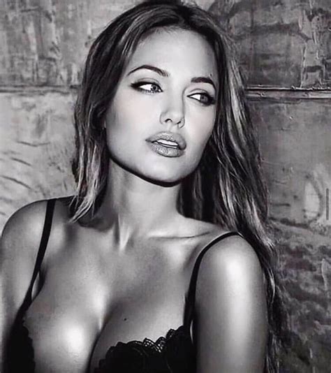 What Is The Name Of This Hot Girl Replies Namethatporn