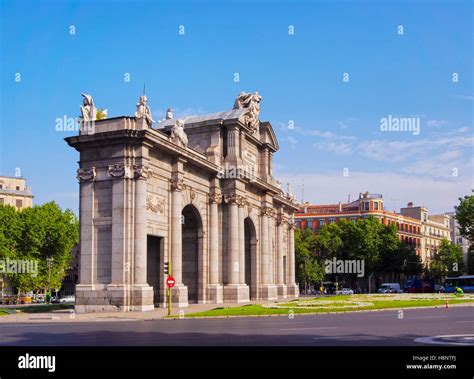 Spain Madrid Plaza De La Independencia View Of The Neo Classical