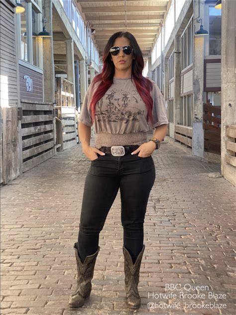 Hotwife Brooke Blaze On Twitter That Texas Heat Is But So Is This Ass Brookeblaze Pawg