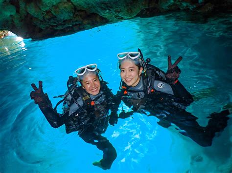 青の洞窟 体験ダイビング 港が目の前の好立地でキレイなショップで快適ツアー 思い出写真撮影＆餌付け体験無料！＜ボート／ガイド貸切／ショップ設備