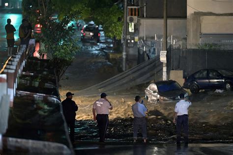 Tempestade Tropical Roslyn Deixa Dois Mortos No M Xico Mundo G