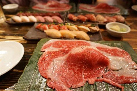 佐久間彩加さんのインスタグラム写真 佐久間彩加instagram「肉寿司🥩 先日、「北千住 肉寿司 Kitasenju