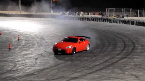 Red 350z Drifting Qrc Youtube