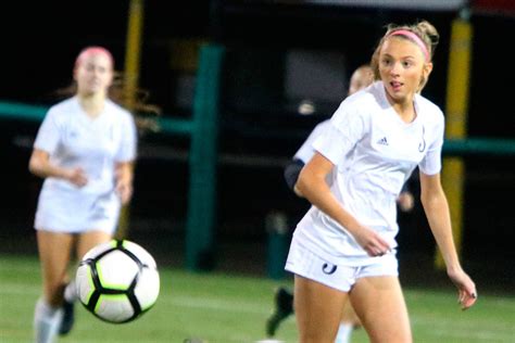 Inglemoor Scores 4a Kingco Girls Soccer Title Bothell Kenmore Reporter