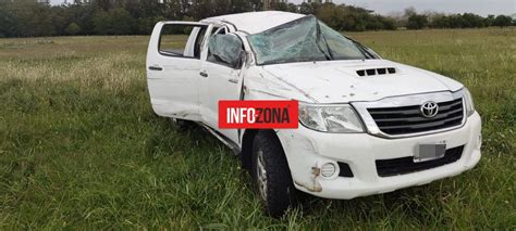 Accidente En Ruta Camioneta Despist Choc A Un Auto Cruz De