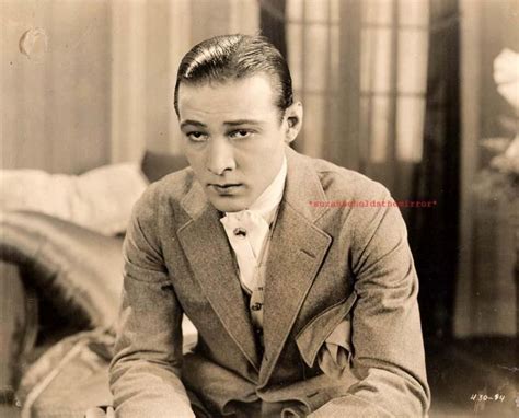 The Sex Symbol Of The S Portrait Photos Of Rudolph Valentino