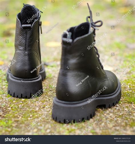 11.976 Short Black Boots Images, Stock Photos, 3D objects, & Vectors ...