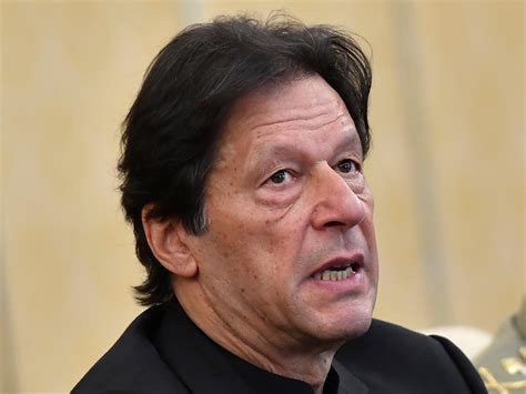 Ex Pakistan Pm Imran Khan Attempts To Block Police Arrest Warrant