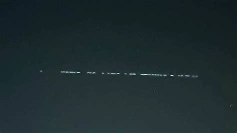 Qu Es El Misterioso Tren De Luces Que Apareci Anoche En El Cielo De