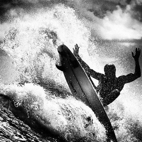 Awesome Black And White Pic Surfing Waves Surfing Surfing Photography